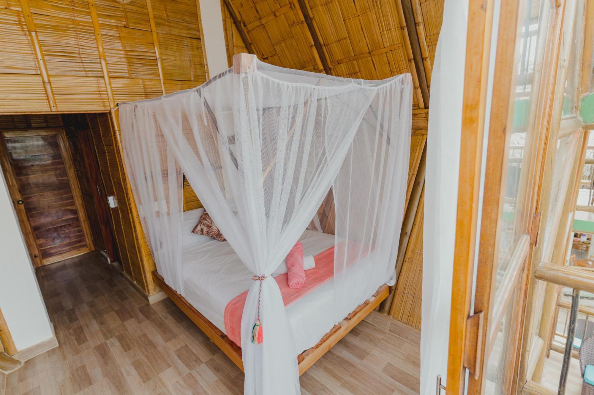Uuttaaka Eco-Hotel Palomino Exterior photo